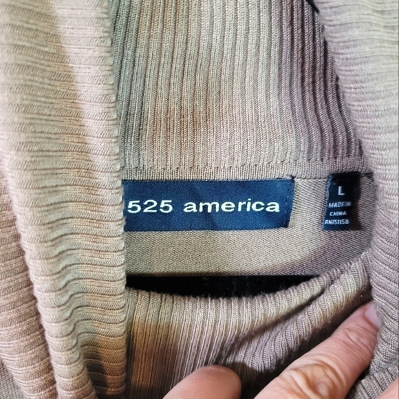 525 AMERICA TURTLENECK SWEATER W BELL SLEEVES, SZ LARGE - Picture 4 of 12